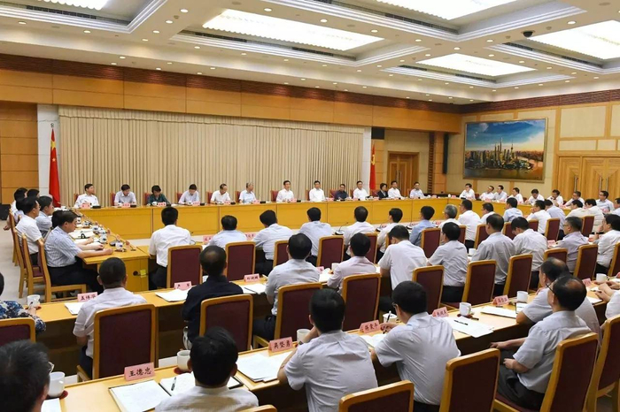 为党的十九大胜利召开营造和谐稳定的社会环境