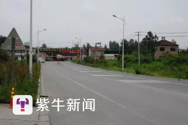 　[丁字路口成了事故多发地]