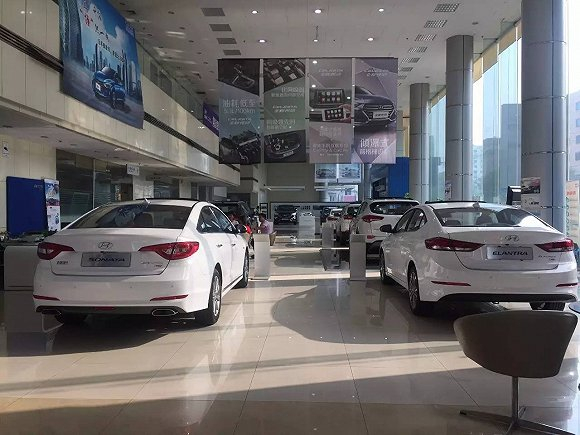 （周六下午的北现京现荣华店）