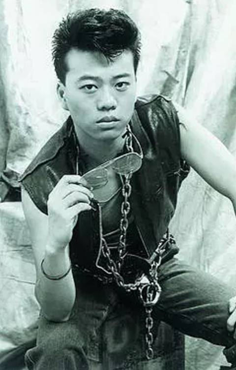 刚入行时的欧阳震华