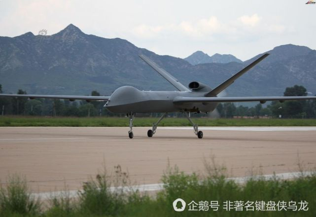 彩虹5型比翼龙II更大，但依然采用活塞式航发