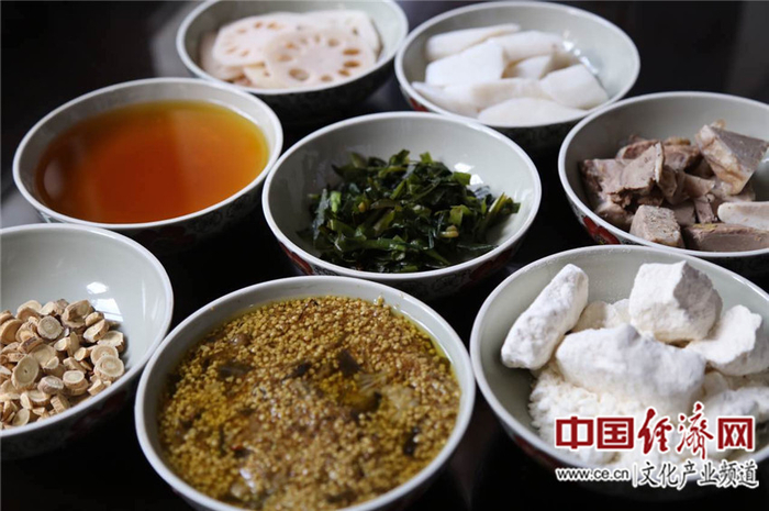 【喜迎十九大·文脉颂中华】国家非遗传承人手把手教你做“药膳八珍汤”_手机新浪网