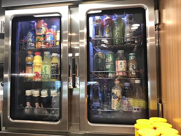 复兴号上所售饮料。