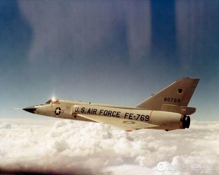 第71截击/战斗机中队所属的一架F-106战斗机