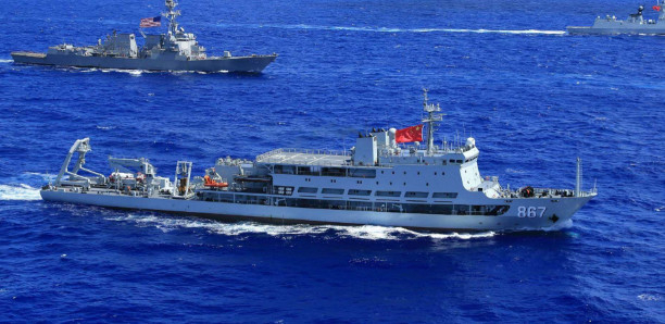 图片：“长岛”号与美国驱逐舰联演，随着中外海军交流的深入，说不定哪天外国潜艇还要期盼着中国救援潜艇来救助。