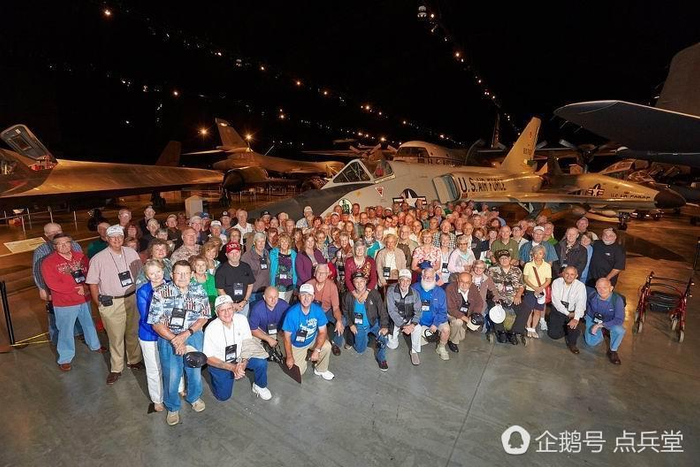 停放在博物馆中的“玉米地轰炸机”，照片摄于2013年F-106战斗机老飞行员聚会期间