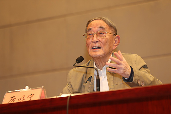 经济学家厉以宁。东方IC 资料