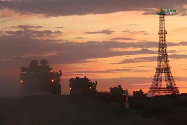 “跨越-2017·朱日和”基地化训练。（资料图）