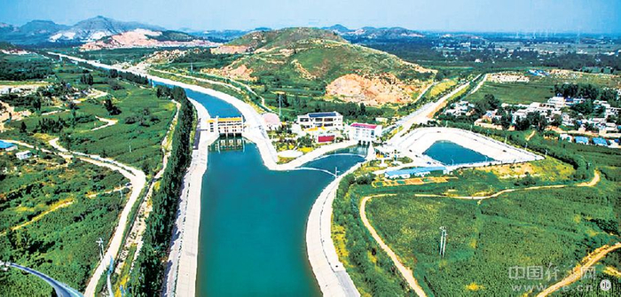 南水北调中线河北西黑山分水口 经济日报记者 刘慧摄