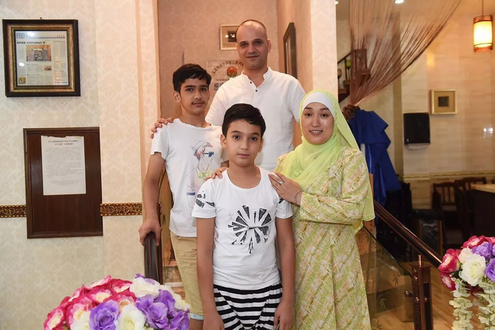 穆罕奈德一家。受访者供图
