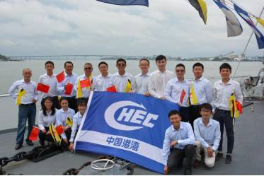 中国桥梁建设者们正在为文莱打造第一跨海大桥