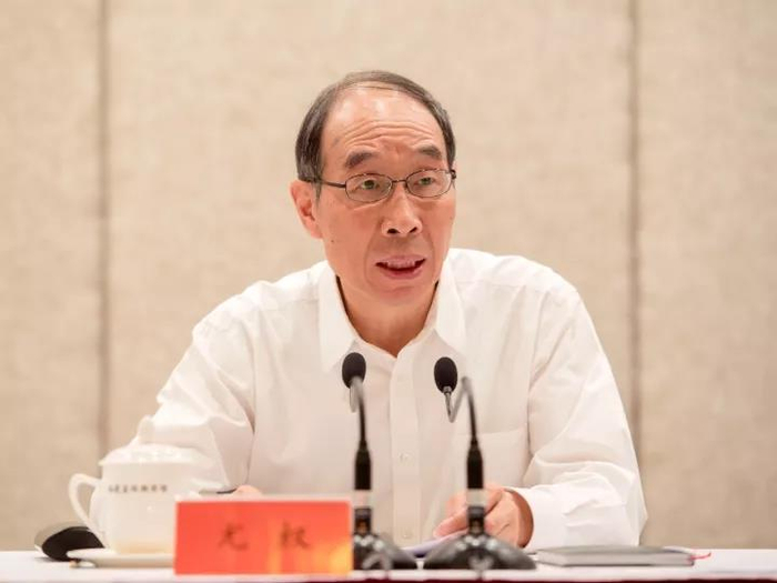  10月28日，福建省召开领导干部大会，中央书记处书记尤权主持并讲话。