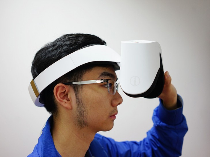 近乎完美的混合现实头显体验!Dell Visor头显评测|戴尔|Dell|手柄|完美的|设备_新浪新闻