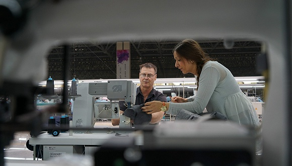 山东如意科技集团车间。图片来源：视觉中国