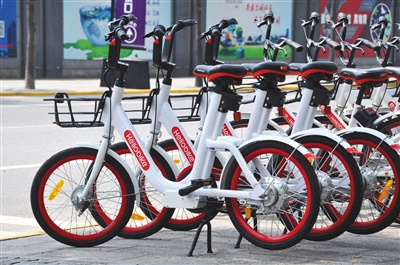 　　共享电单车行业遇到成长难题，市场上仍在开展业务的企业开始谋求新的突破口，有些企业把电动助力自行车作为“替补队员”推向市场。资料图片