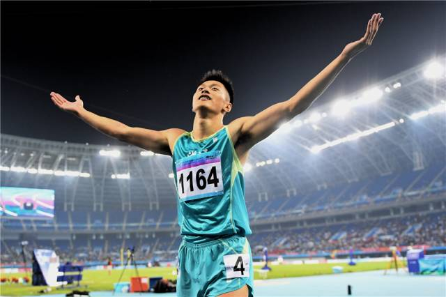 中国速度谢震业:跑上瘾,做自己的王者