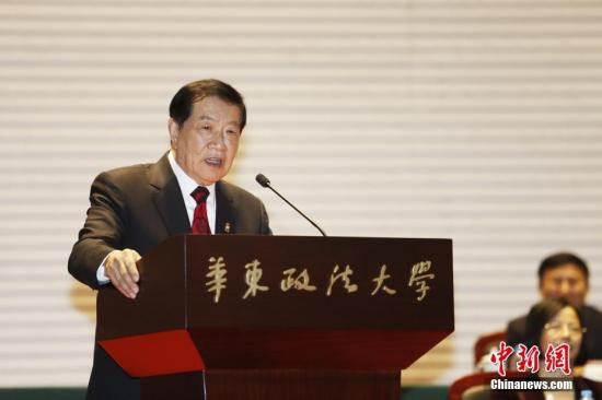 　　11月4日，全球首个以“华人神探”李昌钰命名的法庭科学类博物馆——李昌钰法庭科学博物馆在上海揭牌开馆。 中新社记者 张亨伟 摄