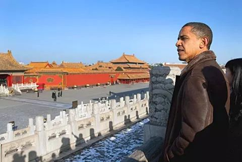 ▲资料图片：2009年11月，奥巴马总统参观故宫。