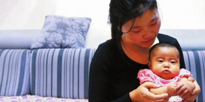 可恶的黄疸把可爱的她变成了绿眼睛糖糖_手机