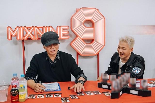 韩国YG娱乐社长梁炫锡和BIGBANG太阳。