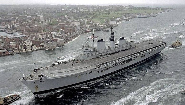 无敌级轻型航母给英国皇家海军立下汗马功劳，不过已经不能适应新世纪要求