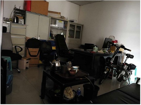 （图：泛娱链联合创始人林灏办公室，面积只有20平米，空无一人）