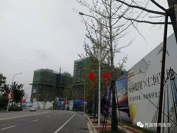 万象天地九悦：放风价35000元/㎡