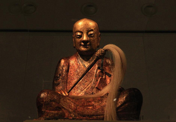 在匈牙利博物馆展出的章公祖师像 中新网 图