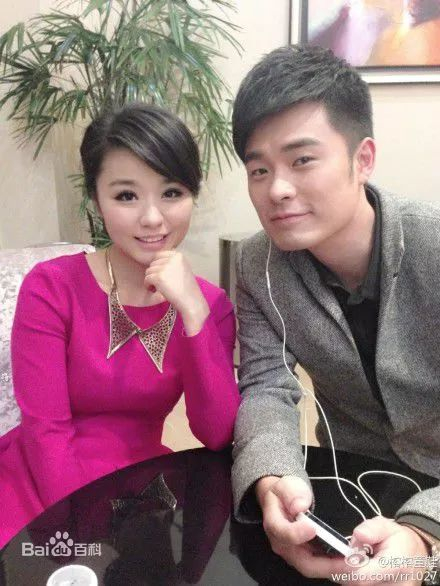 还记得《爱情公寓》里的lisa榕吗?她现在长这样啦!