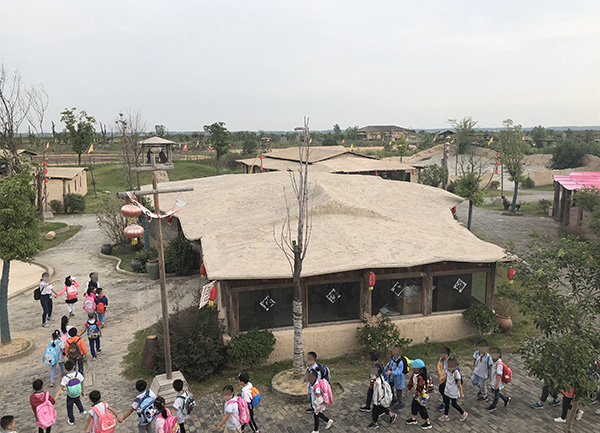 拆除之前的大江风云景区，拍摄于9月28日。 澎湃新闻记者 袁杰 图