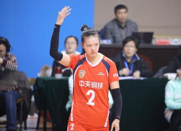 球场上的张常宁。