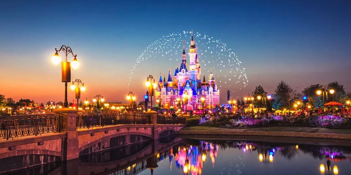 高买低卖迪士尼门票 90后女生套现700余万