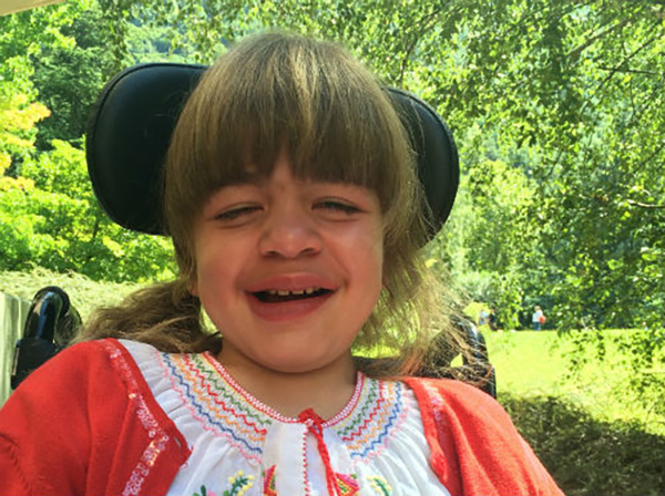 Karen的女儿Ornella