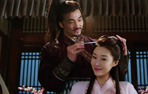 《豹子头林冲之白虎堂》优酷热映,鲍丹完美演绎林娘子,柔中带刚|豹子头林冲之白虎堂|示铃录_新浪娱乐_新浪新闻
