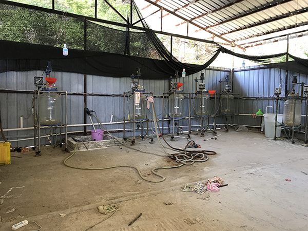 制毒工厂制毒车间。