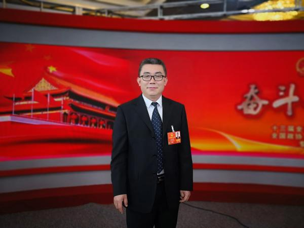 全国人大代表、张家口市第一中学语文教研组长尤立增 本人供图