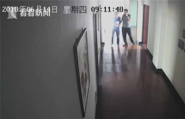 逃犯出入公安局还撞上刑警队长 被一眼看穿_手机新浪网