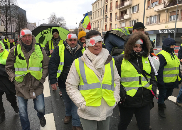  “黄背心”进行“伤者游行” 社交媒体 图