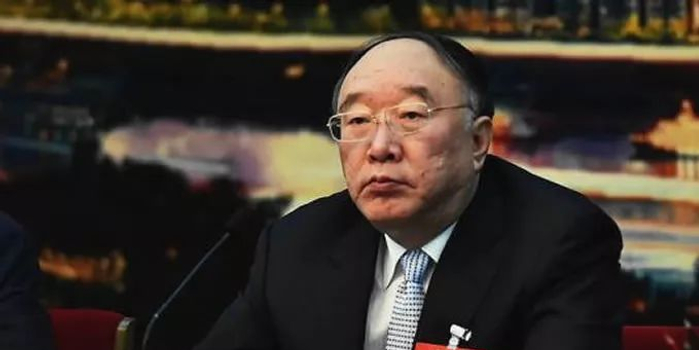 黄奇帆警告企业家:覆巢之下焉有完卵 这行业别