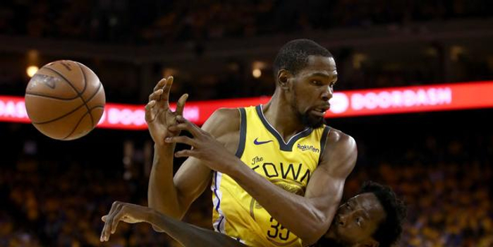 惨遭31分大逆转!勇士不敌快船总比分1-1,库里