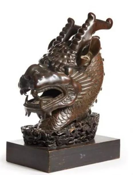 被拍卖的疑似圆明园龙首（拍卖行网站截图）