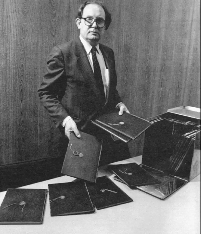 《明星》杂志记者海德曼。出狱后他穷困潦倒，坚持说自己是被库亚乌欺骗了。