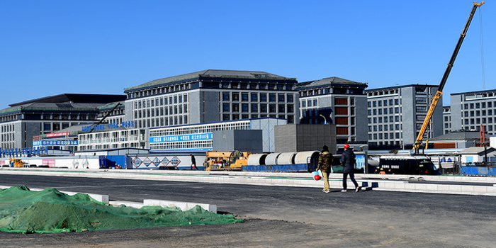 摘要:遵循中华营城理念,北京建城传统,通州地域文脉,形成"一带一轴多