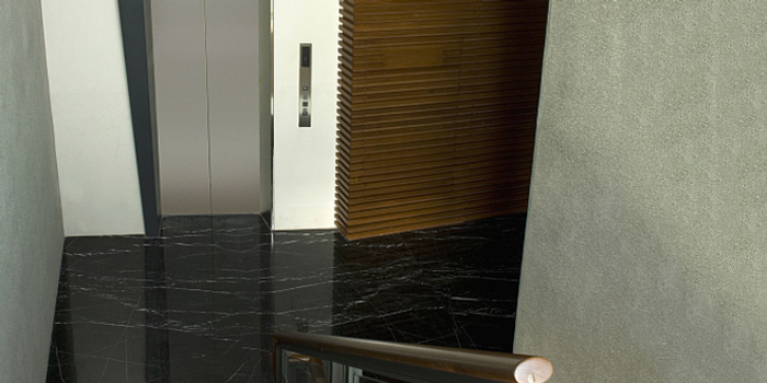 逝者禁止乘电梯,丧户只能抬棺下楼17层,一纸