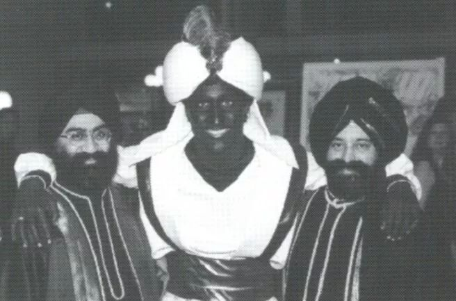 特鲁多装扮成阿拉丁的样子