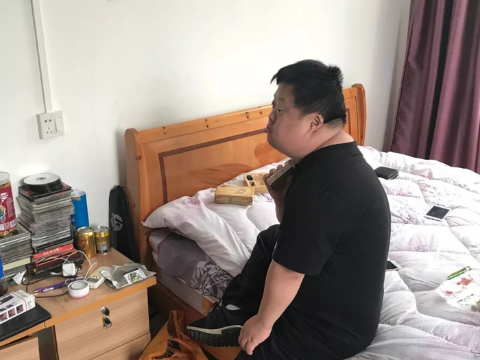 ▲现在的舟舟。新京报记者王佳慧&nbsp;摄