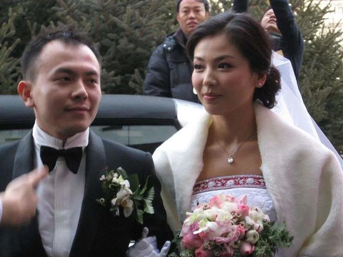 刘涛丈夫“突删微博”引猜测，她的婚姻究竟怎么了？