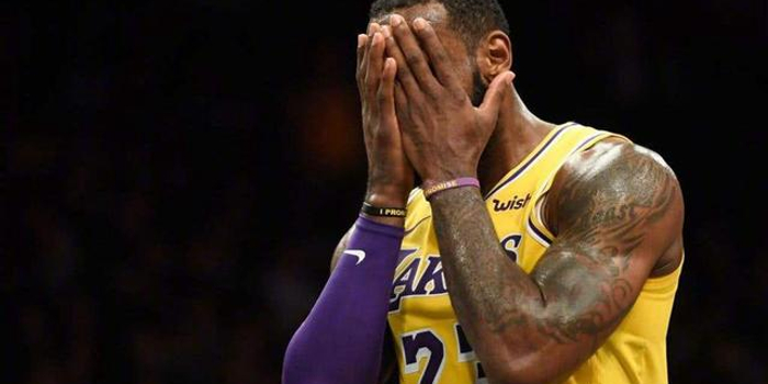 仅1小时3人官宣缺阵!詹姆斯老毛病又犯了,保罗