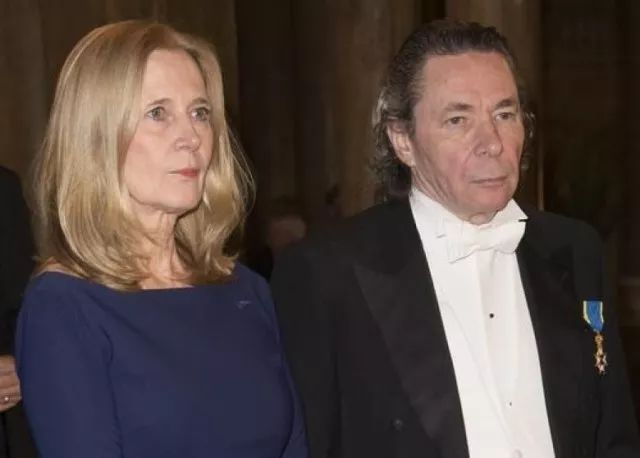 ▲阿尔诺和弗罗斯滕松夫妇