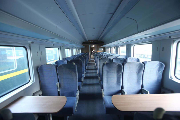 “绿巨人”复兴号列车车厢内景。&nbsp;新京报记者 王贵彬 摄